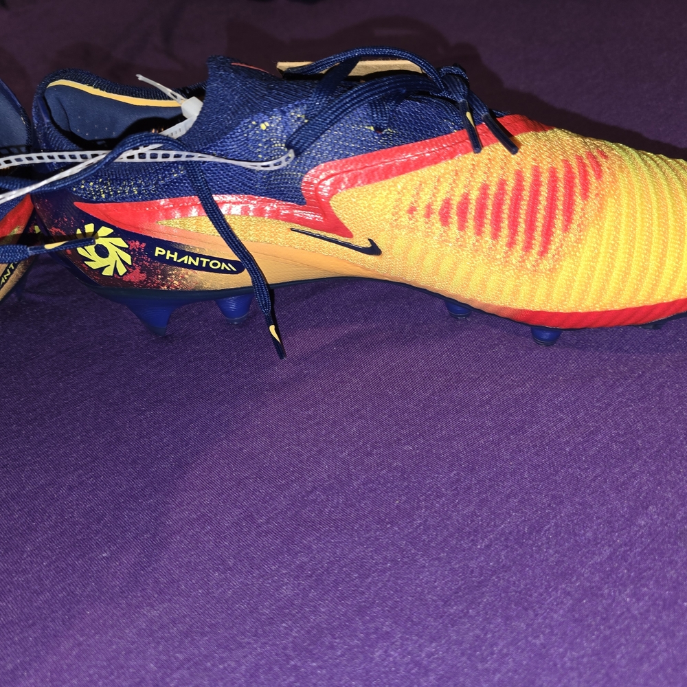Nike Phantom 6 Elite Soccer Cleats Low Top - Picture 3 of 7